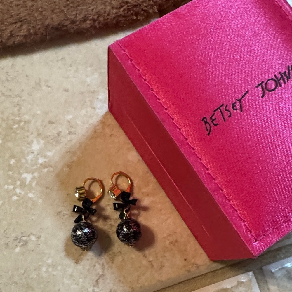 Betsey Johnson Glittering Black and Gold Earrings